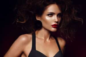 güzellik uzmanlığı eğitimi öne çıkan görsel